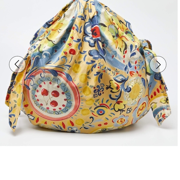 Moschino Multicolor Floral Hobo Bag - Picture 4 of 11
